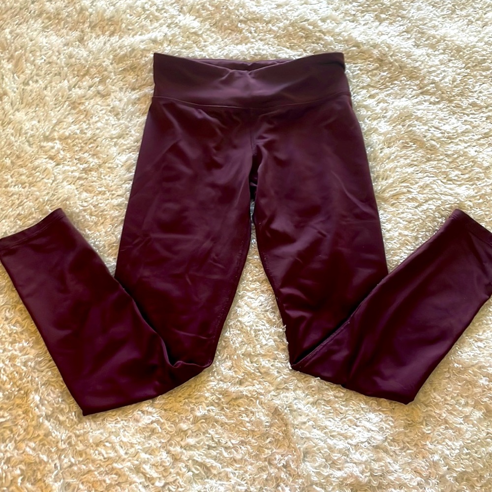 Old Navy Active Leggings. Size Large in Kids. 🎉